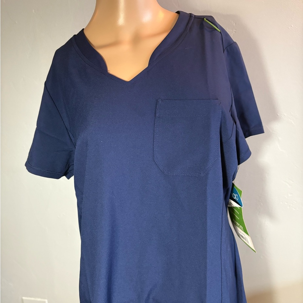 Barco Grey’s Anatomy Indigo Women’s Scrub Top Size Medium NWT